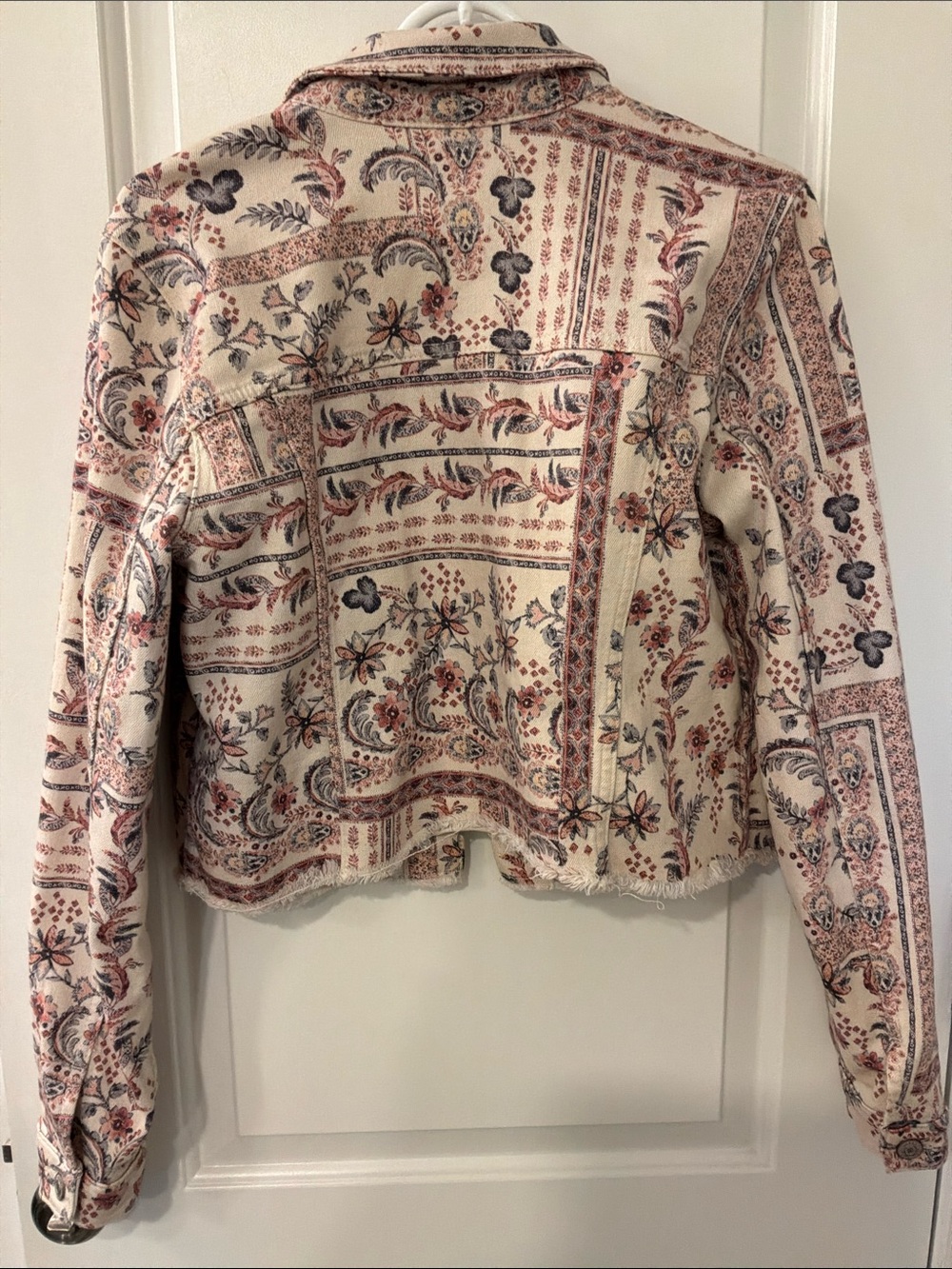 Shyanne Floral Patchwork Cropped Jean Jacket - Cream & Pink - Picture 3 of 4